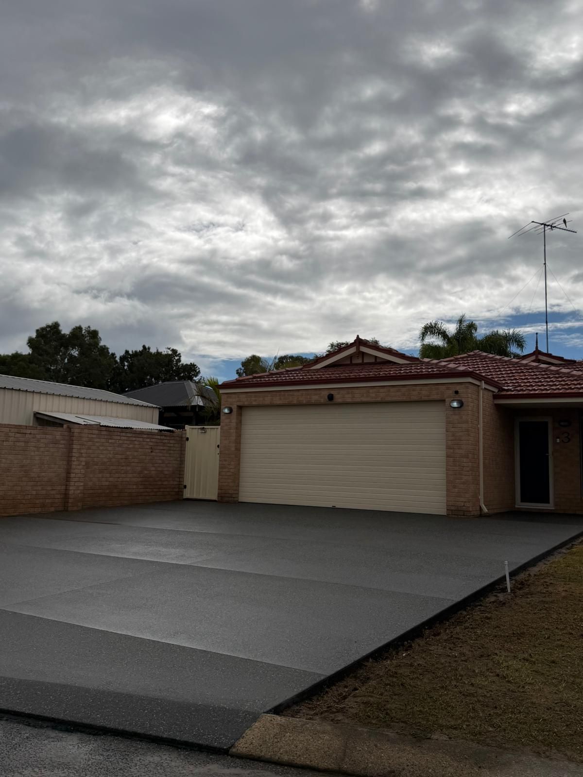 New concrete driveway to double garage